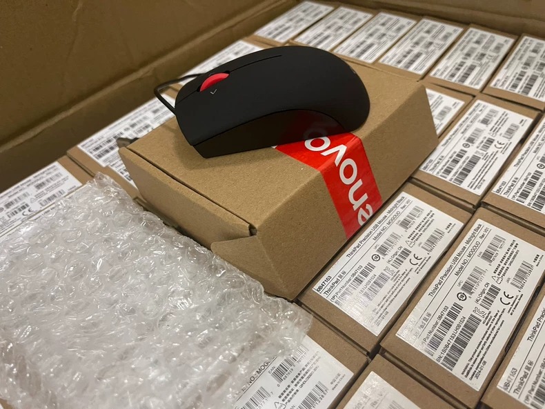 全新 联想/ThinkPad 小红点鼠标经典商务磨砂有线鼠标usb光电笔记本一体机台式机电脑家用办公游戏通用大黑鼠标 特价处理批发价全新鼠标。 大量库存现货特价 全新 联想/ThinkPad 小红点鼠标经典商务磨砂有线鼠标usb光电笔记本一体机台式机电脑家用办公游戏通用大黑鼠标 特价处理批发价全新鼠标。 大量库存现货特价